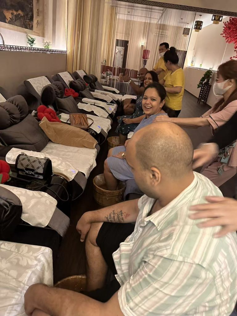 The Art of Drawing Readers In: Your attractive post title goes here